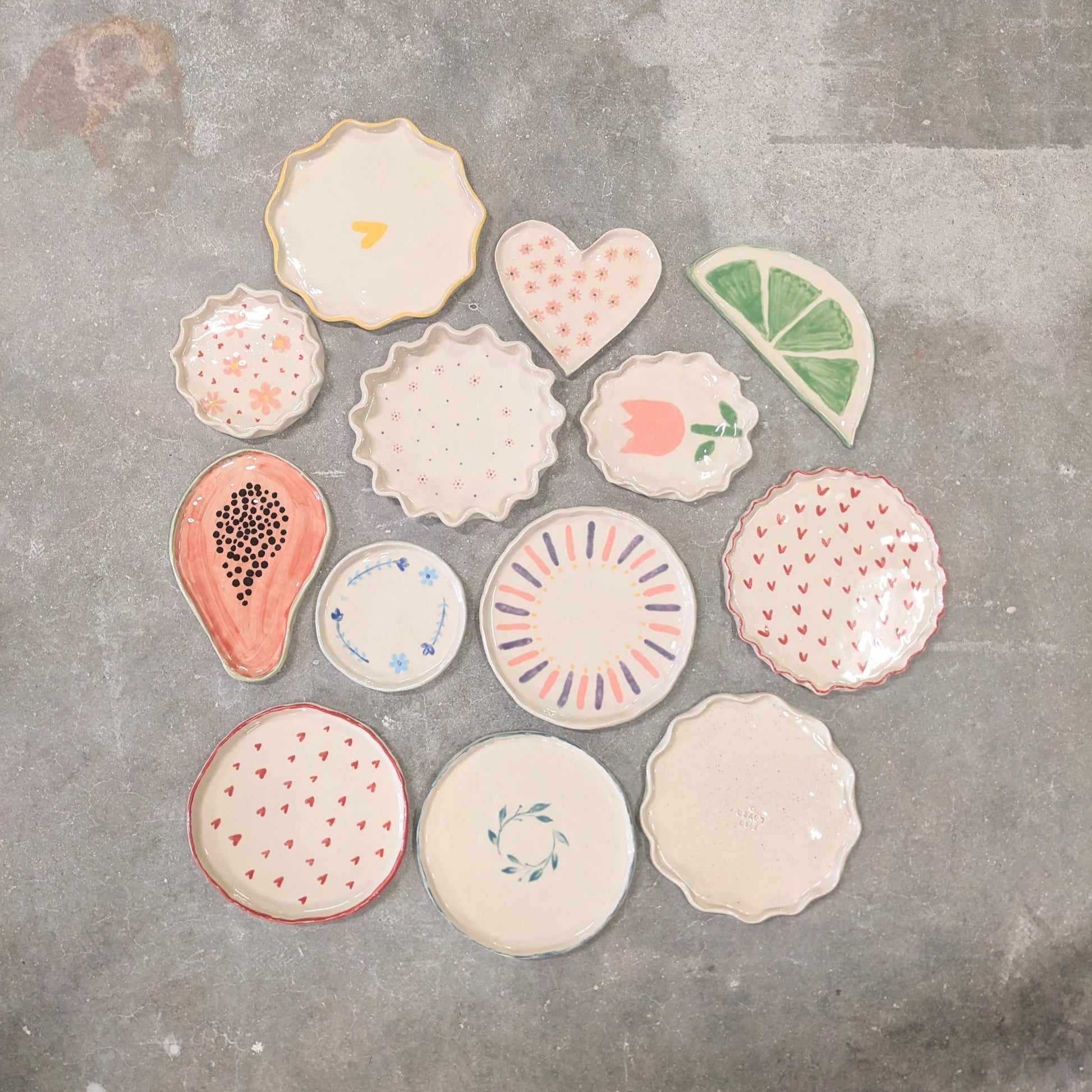 Les assiettes au modelage céramique de Macon