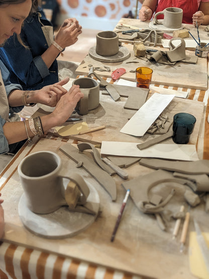 Cours collectif de modelage en céramique