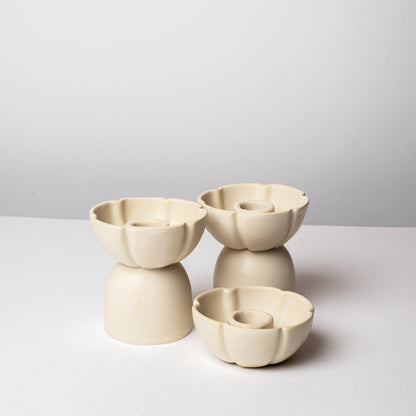 2 Grands Bougeoirs Fleur Crème