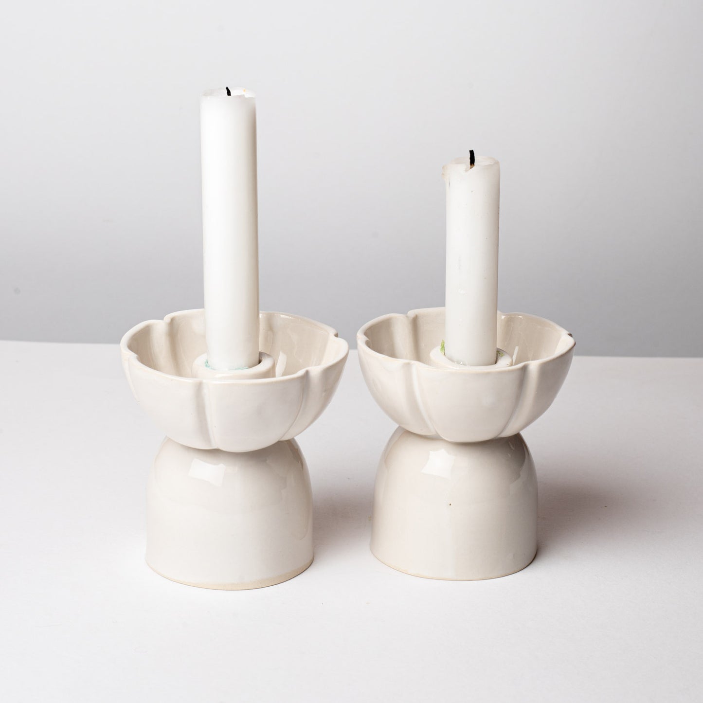 2 Grands Bougeoirs Fleur Blanc