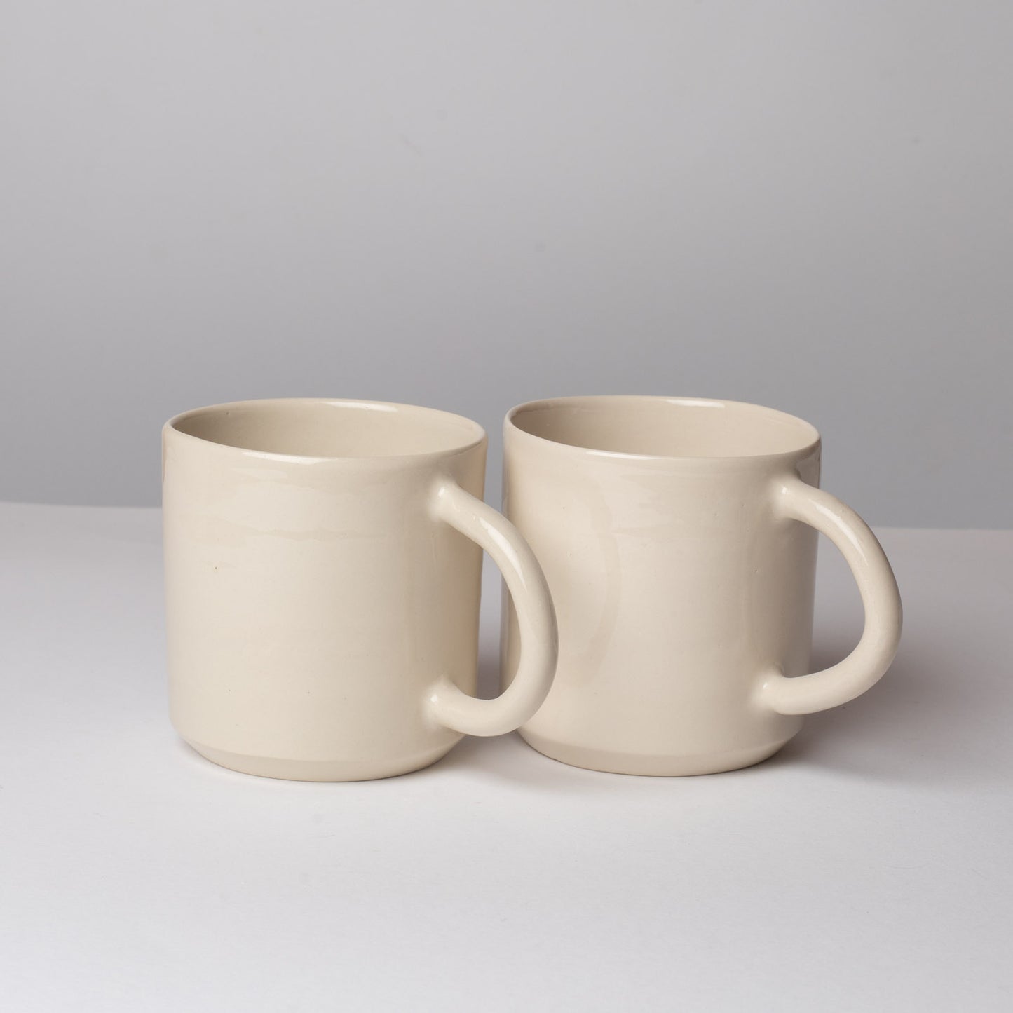 2 Grands mugs Blancs